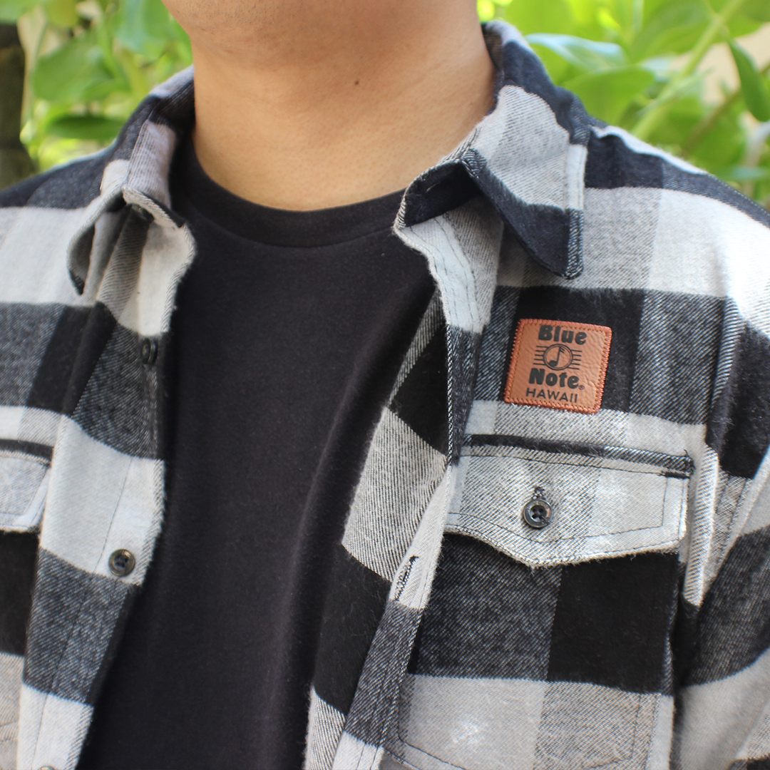 Mens' Plaid Flannel Button Up